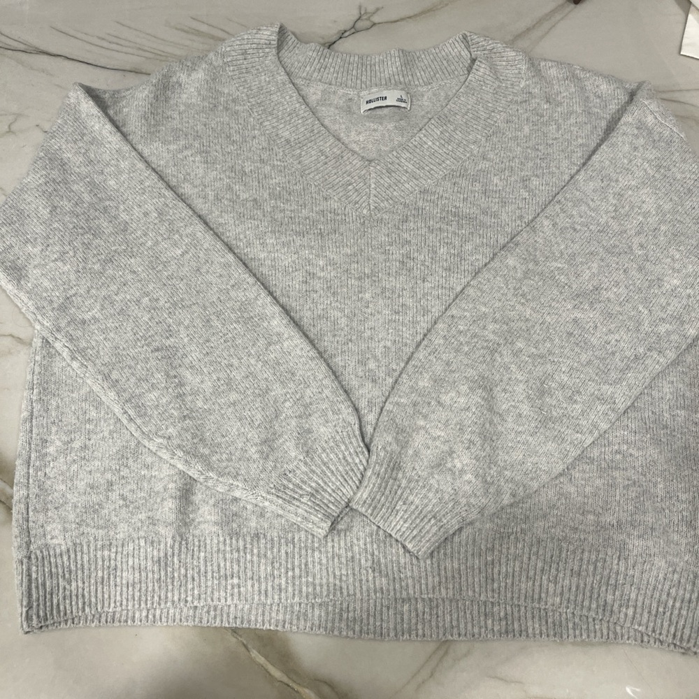 Light Grey Hollister Sweater